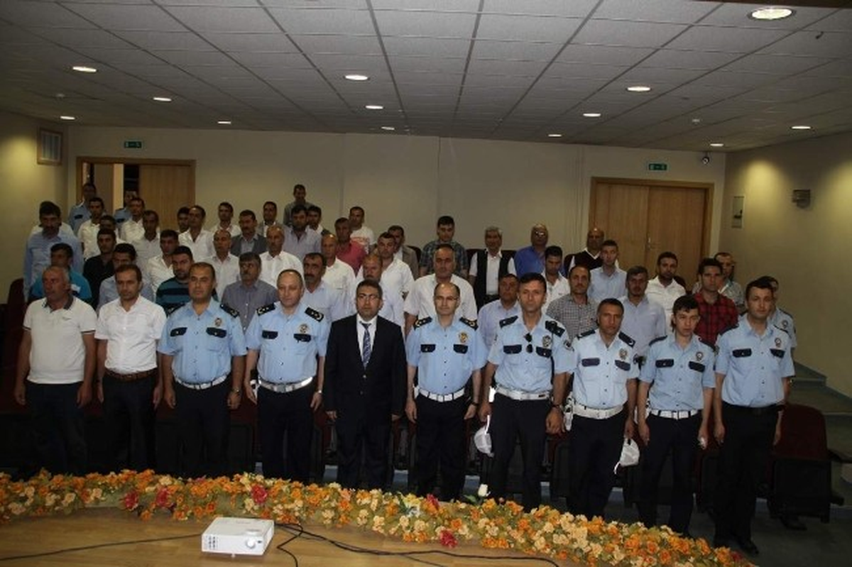 Servis Şoförlerine Seminer Verildi