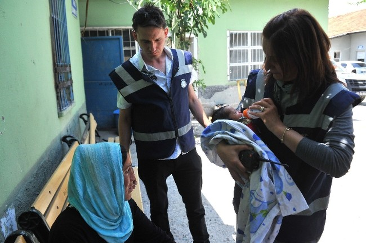 Suriyeli Dilenciler Otobüslerle Kamplarına Gönderiliyor