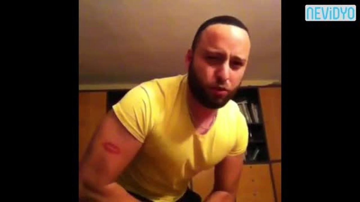 Survivor Taner Kendini Kırbaçlattı