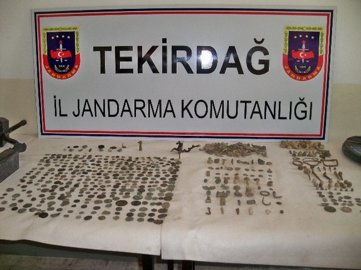 Tekirdağ\'da Tarihi Eser Avcılarına Baskın