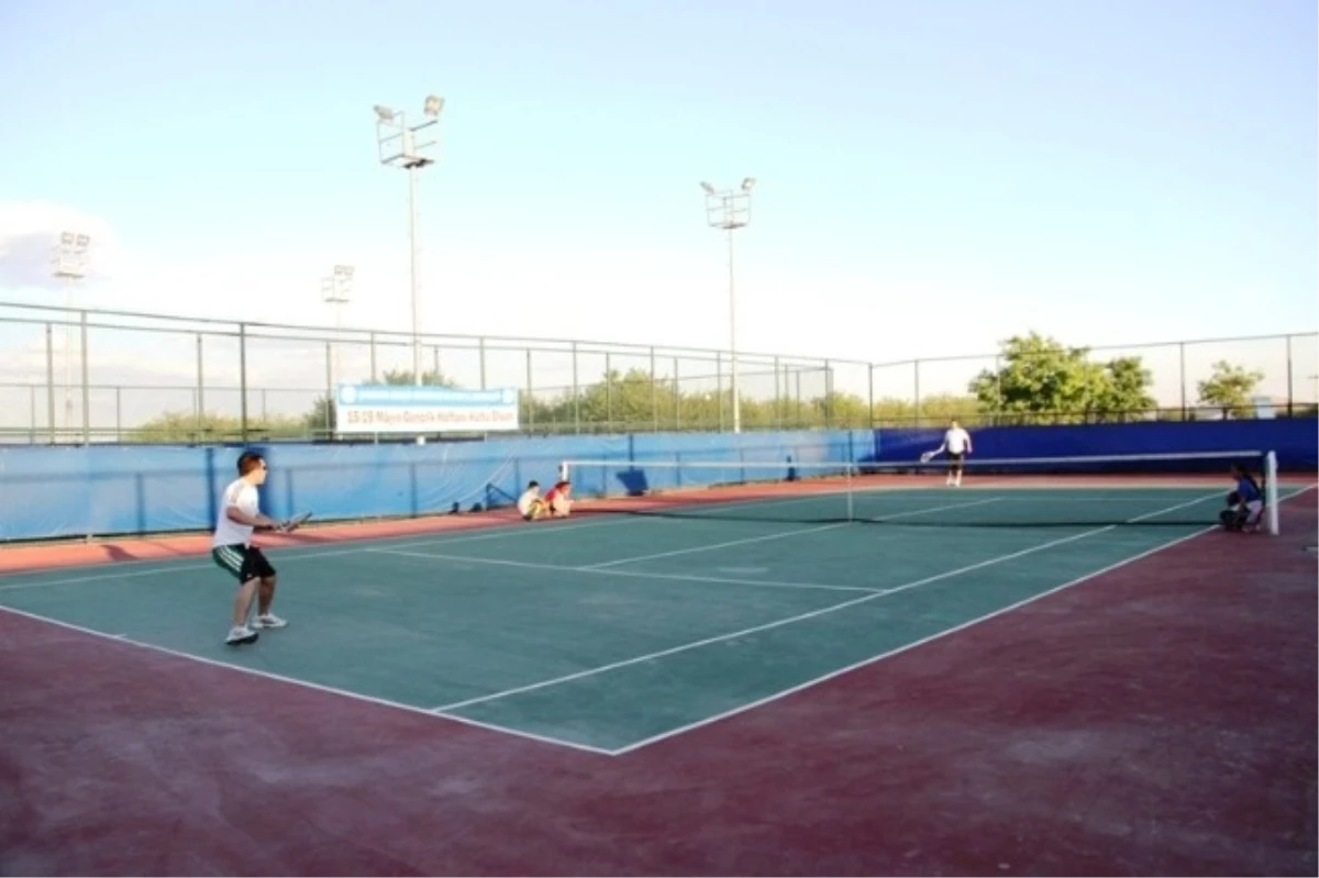 Şanlıurfa\'da Tenis Turnuvası Sona Erdi