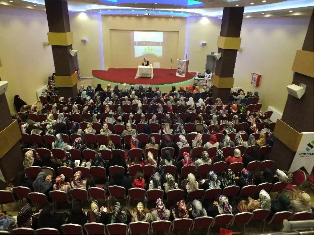 Van İl Müftülüğü\'nden "Aile İçi İletişim" Konferansı