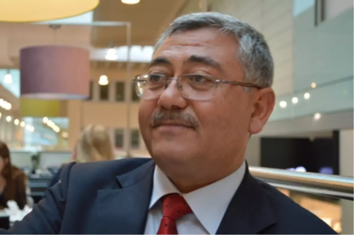 Başkan Yıldız\'dan Başarılı Öğrencilere Hediye