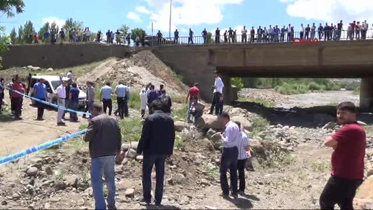 Bingöl\'de 72 Yaşındaki Adam, Ağaca Asılı Bulundu