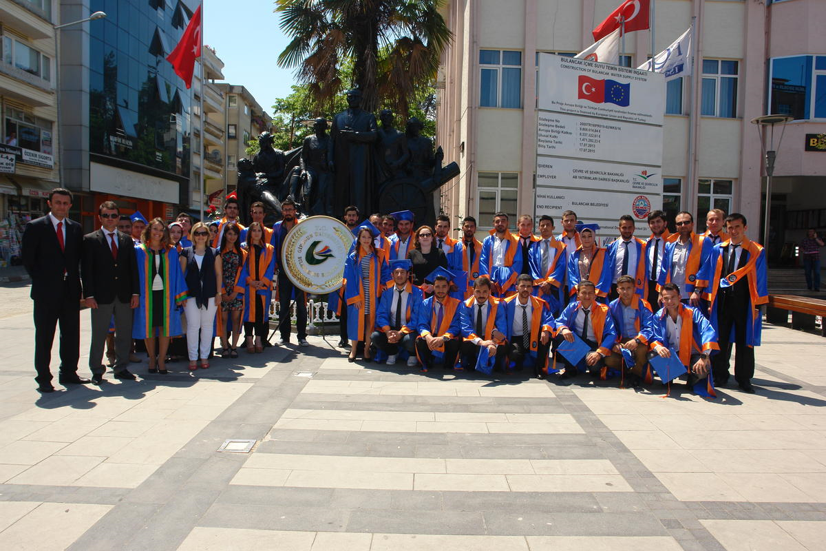 Bulancak Kadir Karabaş Uygulamalı Bilimler Yüksekokulu 2. Mezunlarını Verdi