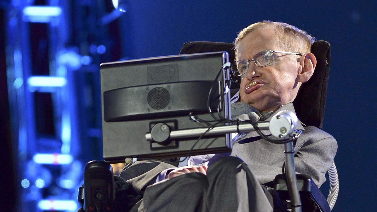 Dünyaca Ünlü Fizikçi Hawking, İngiltere İçin Başarının Sırrını Açıkladı