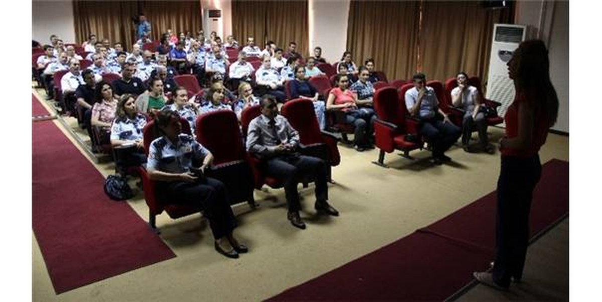 Ebeveyn Polislere Seminer