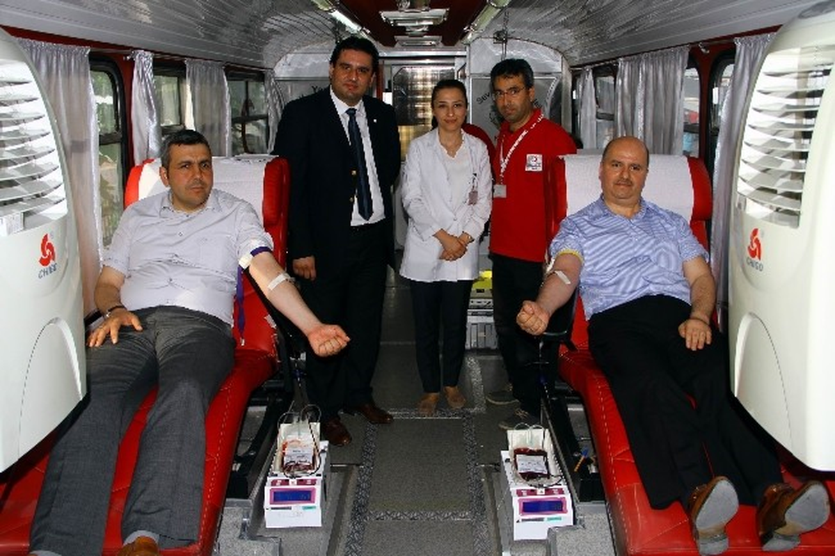 Fatih\'in Torunları Kan Bağışı Yapıyor\'