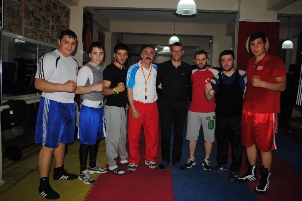 Hekimoğlu Doğanspor Şampiyonları Bünyesinde Barındırıyor