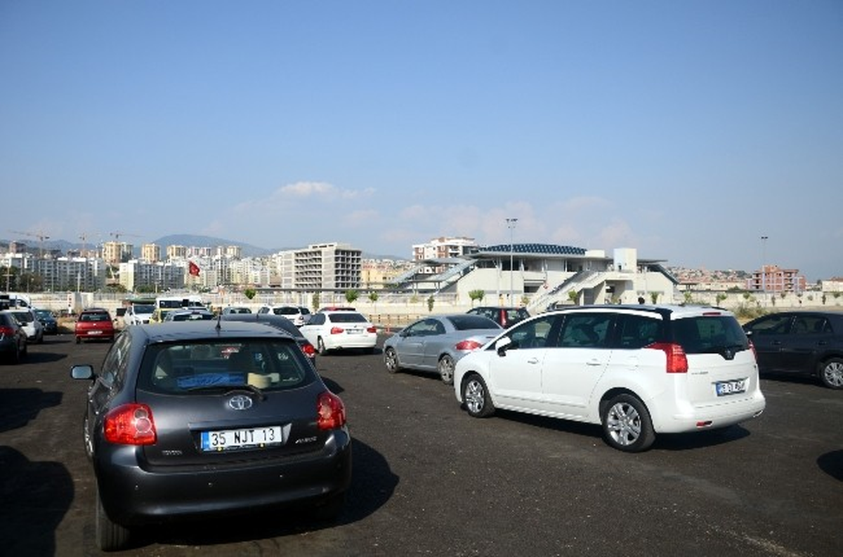 İzban, Her Gün 20 Bin Özel Aracın Trafiğe Çıkmamasını Sağlıyor