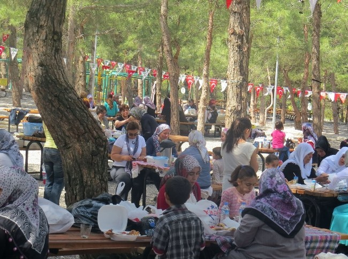 Öğretenler ve Öğrenenler Piknikte Buluştu