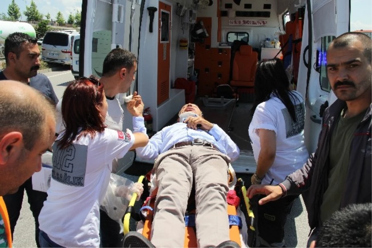 Samsun\'da Zincirleme Trafik Kazası: 2 Yaralı