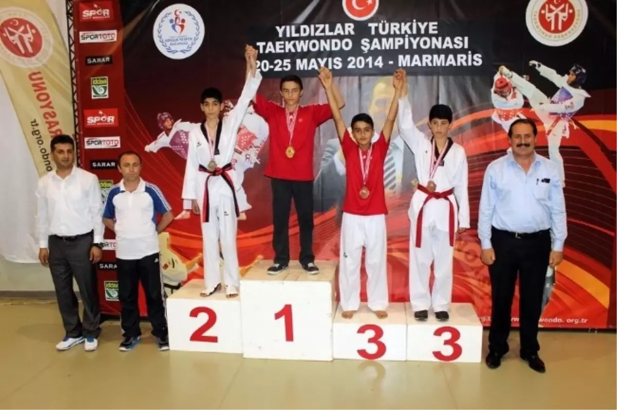 Taekwondo Yıldızlar Türkiye Şampiyonu Mersin\'den