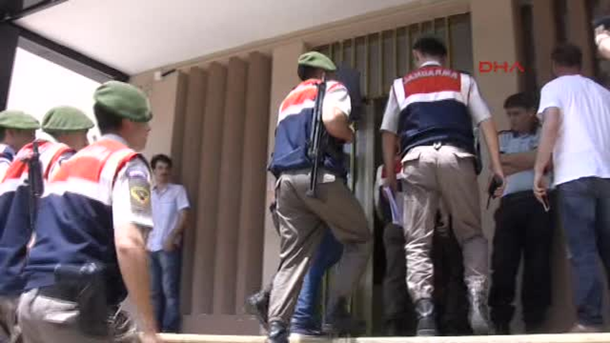 Yht Hattında Kablo Çalan Hırsızlar Yakalandı