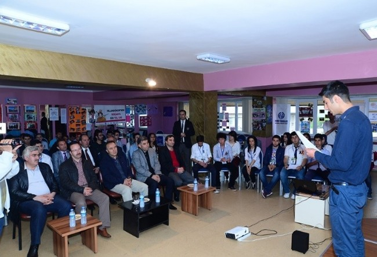 Acemi Gönüllüler Tanıtım Günü Düzenledi