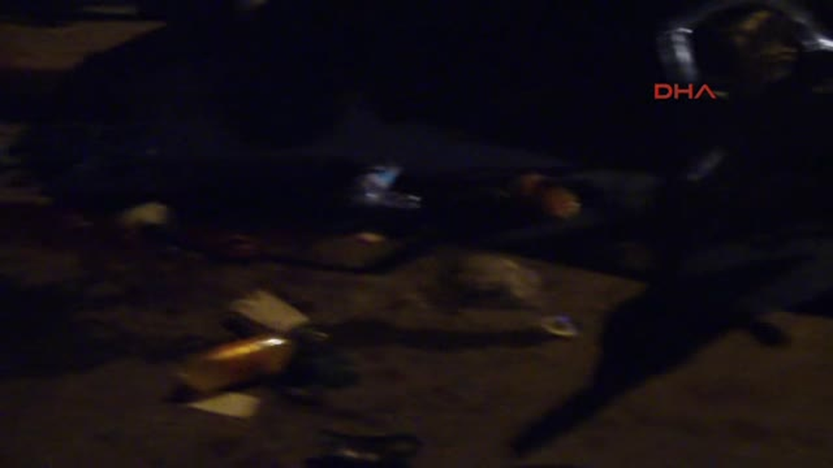 Afyon Üniversite Öğrencileri Kaza Yaptı 1 Ölü, 4 Yaralıüniversite Öğrencileri Kaza Yaptı 1 Ölü, 4...
