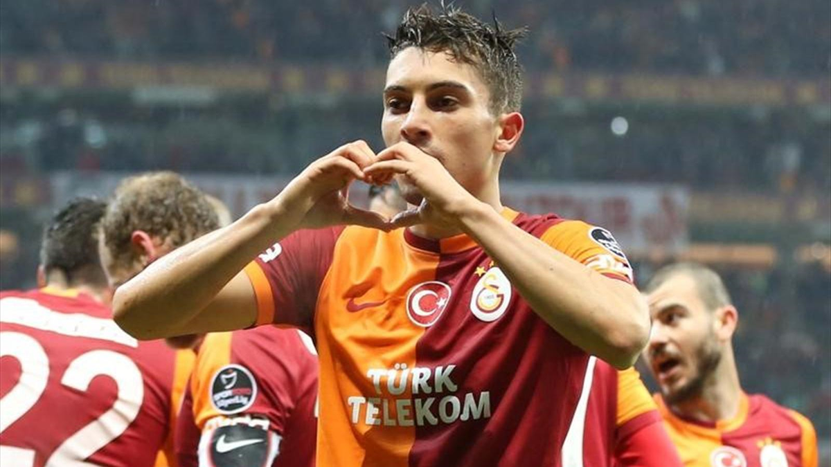 Alex Telles\'ten Chedjou\'ya \'Neymar\' Uyarısı