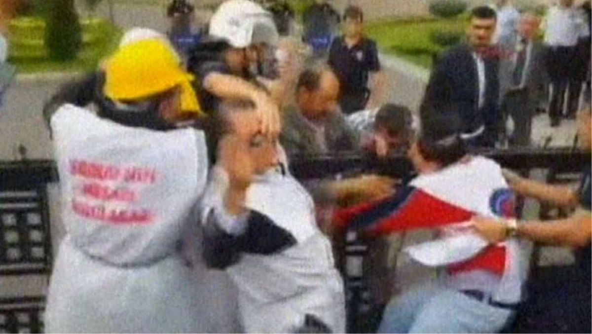 Ankara\'da İşçilere Polis Müdahalesi