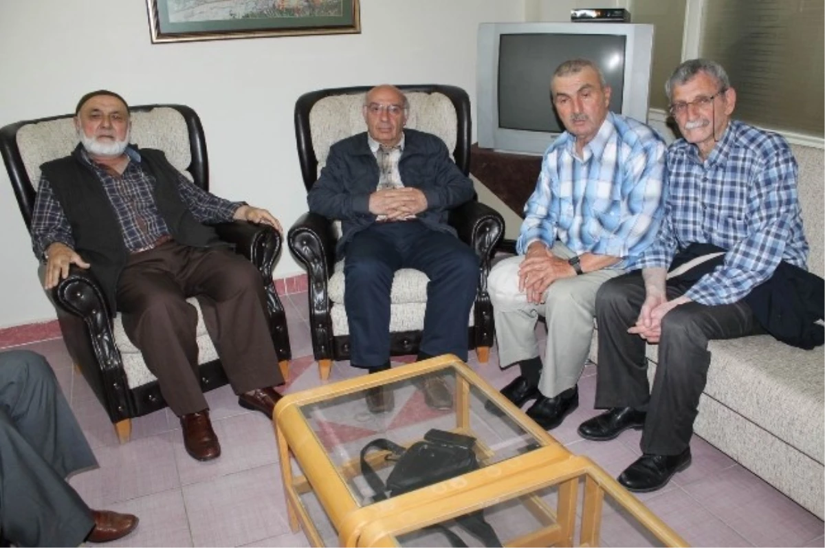 Manyas\'ta Asker Arkadaşları 52 Yıl Sonra Buluştu