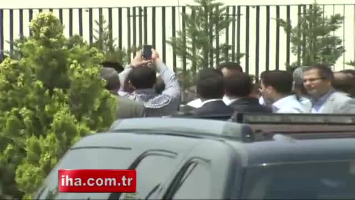 Başbakan Erdoğan Cuma Namazını Üsküdar\'da Kıldı