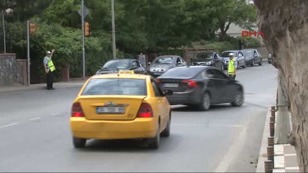 Başbakan Erdoğan Cuma Namazını Üsküdar\'da Kıldı