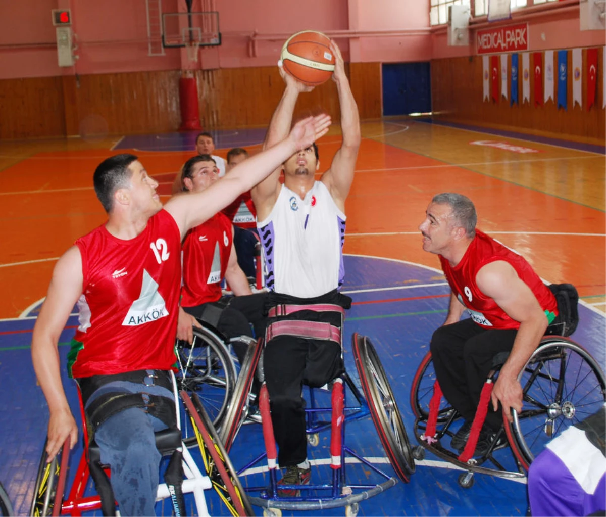 Basketbol: Garanti Tekerlekli Sandalye Süper Ligi