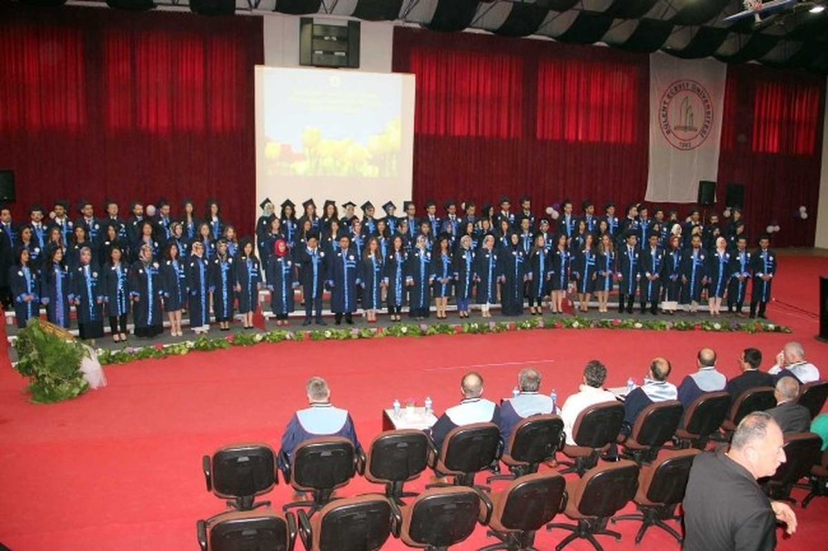 Beü\'lü Hemşire Adayları Yemin Ederek Mesleğe İlk Adımını Attı