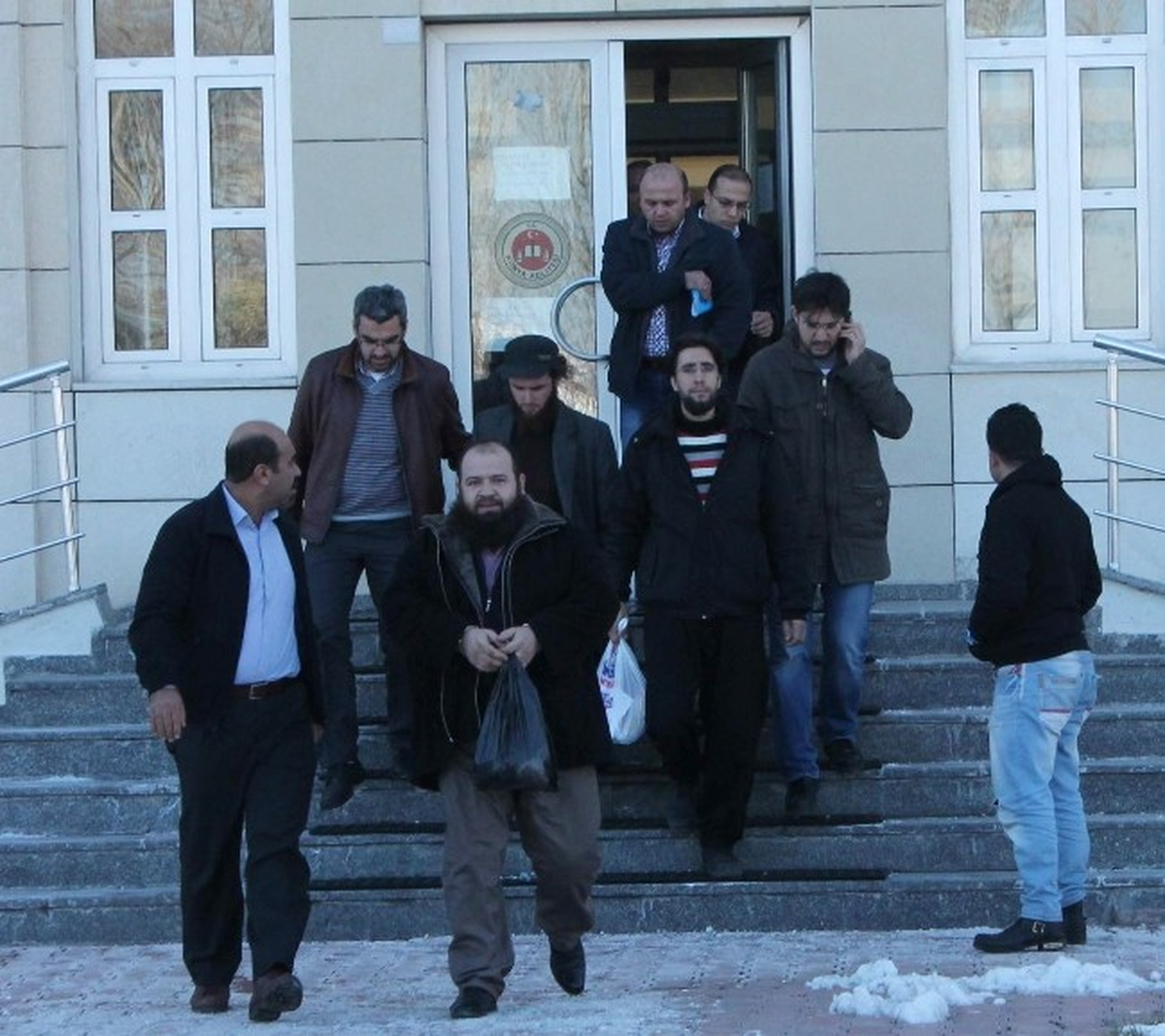 Bomba Malzemesiyle Yakalandıkları İddia Edilen 3 Kişi Tahliye Edildi