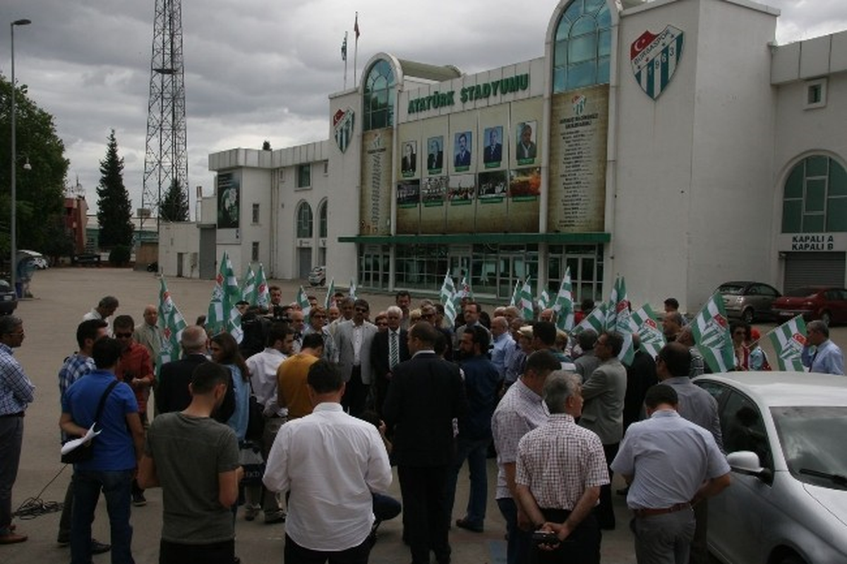 Bursaspor\'un Şampiyonluk Coşkusunun Yaşandığı Stadyumun Kalmasını İstiyoruz"