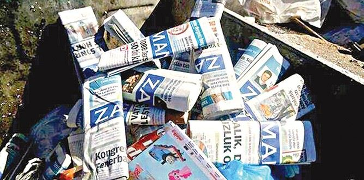 Çöpten Topladığı Kağıtları Mücevhere Dönüştürüyor