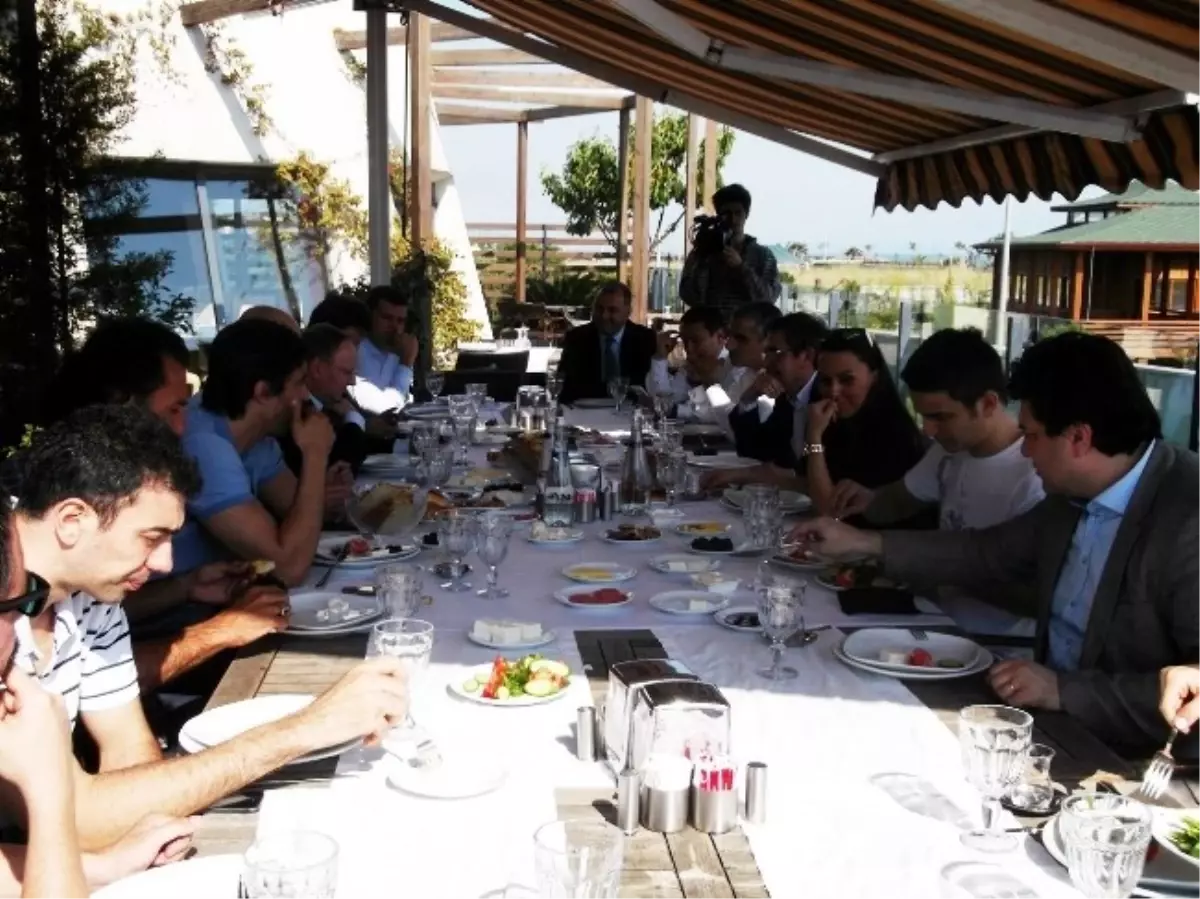 Darüşşafaka Doğuş Basket Takımı ve Doğuş Otomotiv Yetkilileri Bahadır Otomotiv Tarafından Ağırlandı