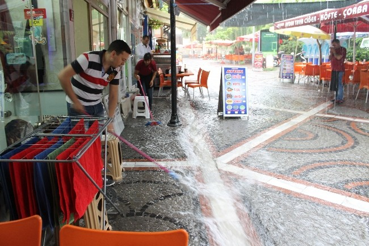 Edirne\'de Sağanak Yağmur