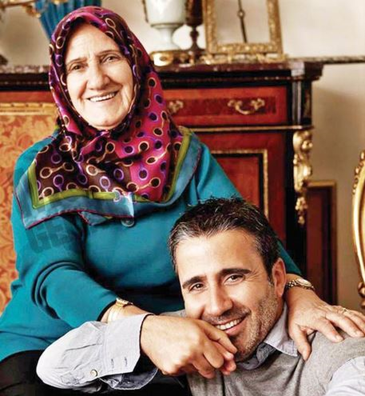 Emrah, Annesine Ücretsiz Akbil Çıkarttırdı