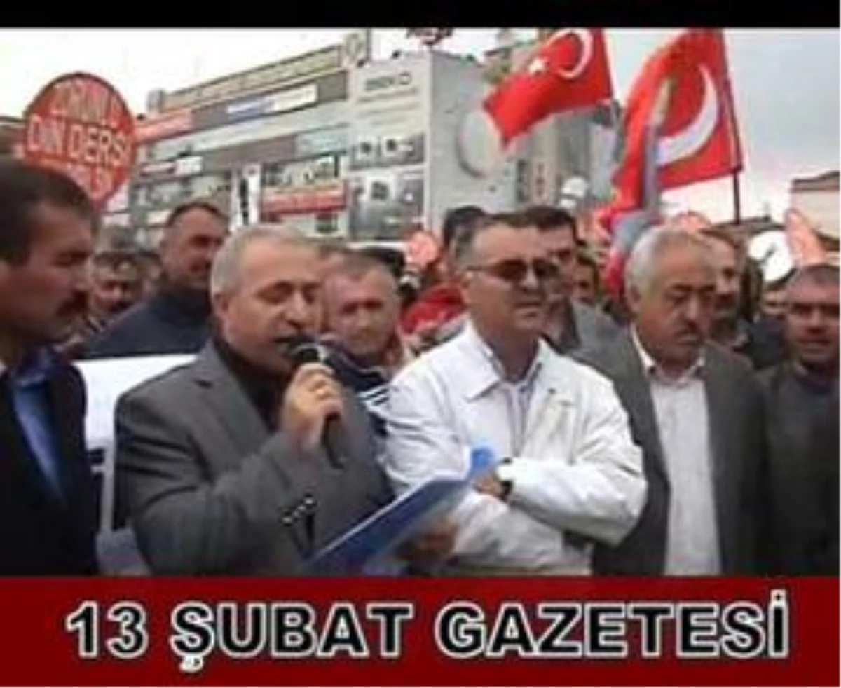 Erzincan\'da Mehmet Ali Erbil\'i Protesto Ettiler
