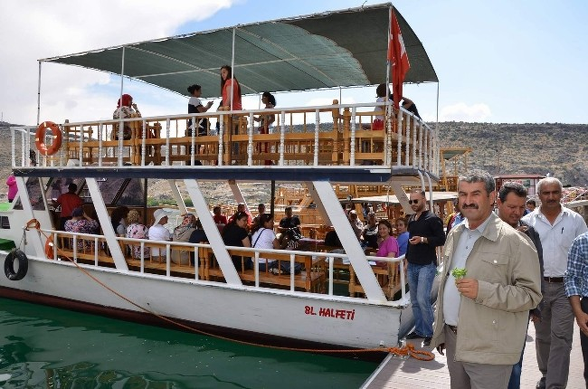 Halfeti\'de Yol Genişletme ve Otopark Çalışması