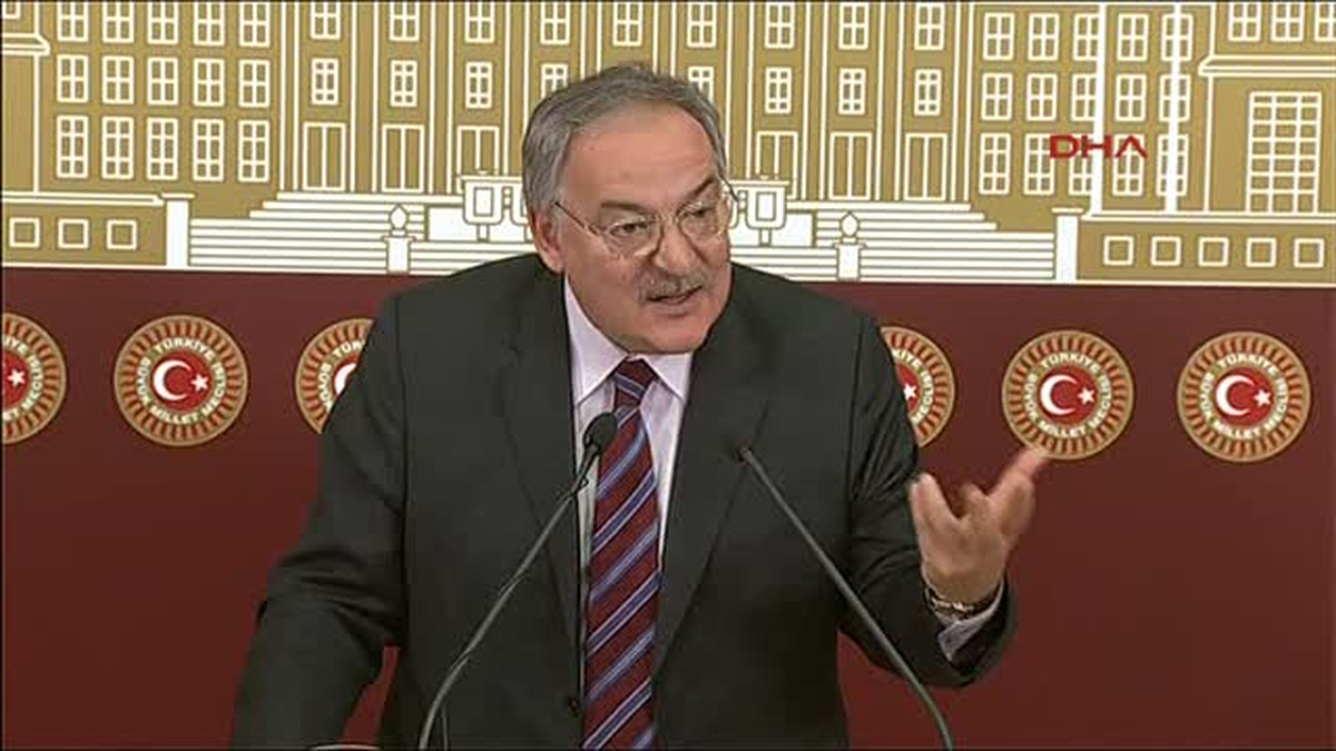 Hokkabazlarla Oğluna Sünnet Düğünü Yaptı