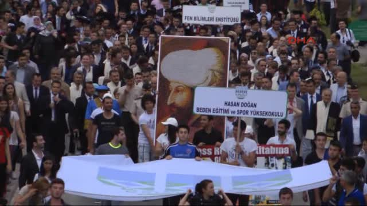 Karabük Üniversitesi\'nde Mezuniyet Coşkusu