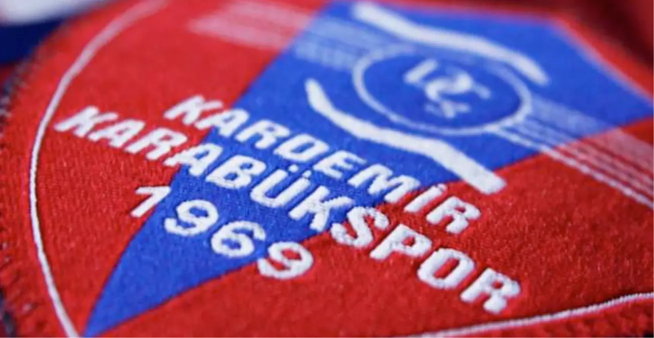 Karabükspor Sözleşmesi Biten 5 Oyuncu ile Yollarını Ayırdı