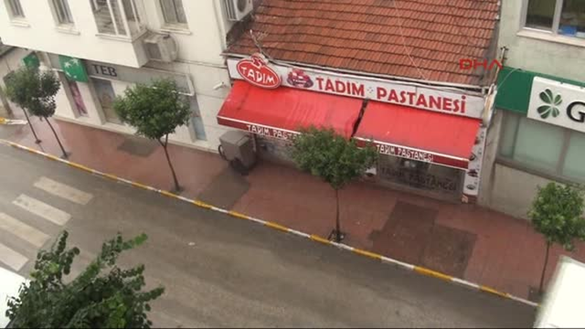 Keşan\'da Yağış Hayatı Olumsuz Etkiledi