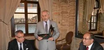 Mülki İdare Amirlerinden Vali Savaş'a Veda Yemeği