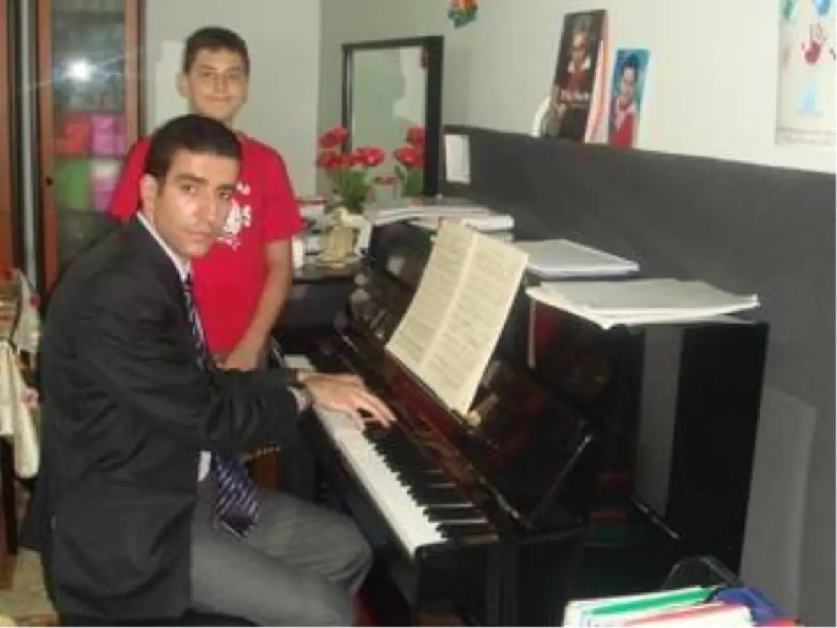 Nıhavend Longa-Çift Kişi(4 El) Piyano Özgür Savaş Güney-Güneş Yakartepe Beste Kemani Kevser Hanım...