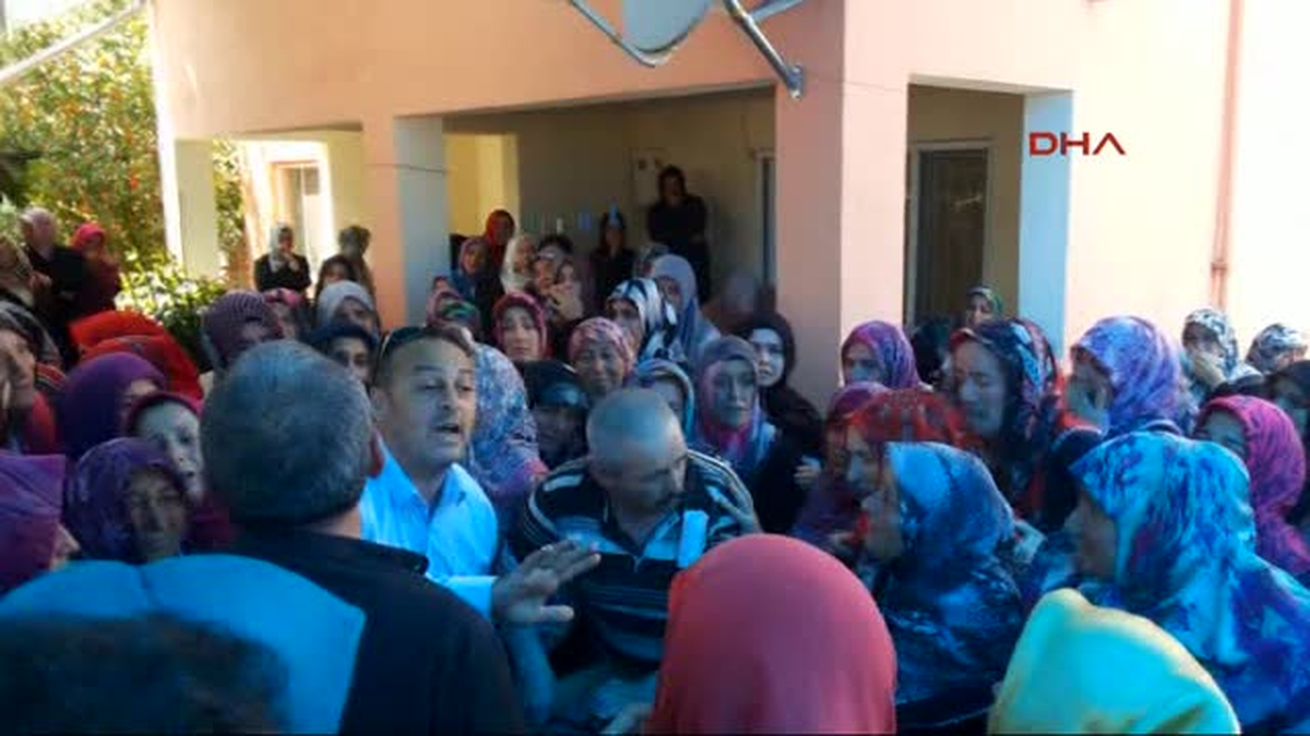 Otomobilin Çartığı 8 Aylık Hamile Olan Kadın Öldü Karnındaki Bebeği Sezaryanla Alındı