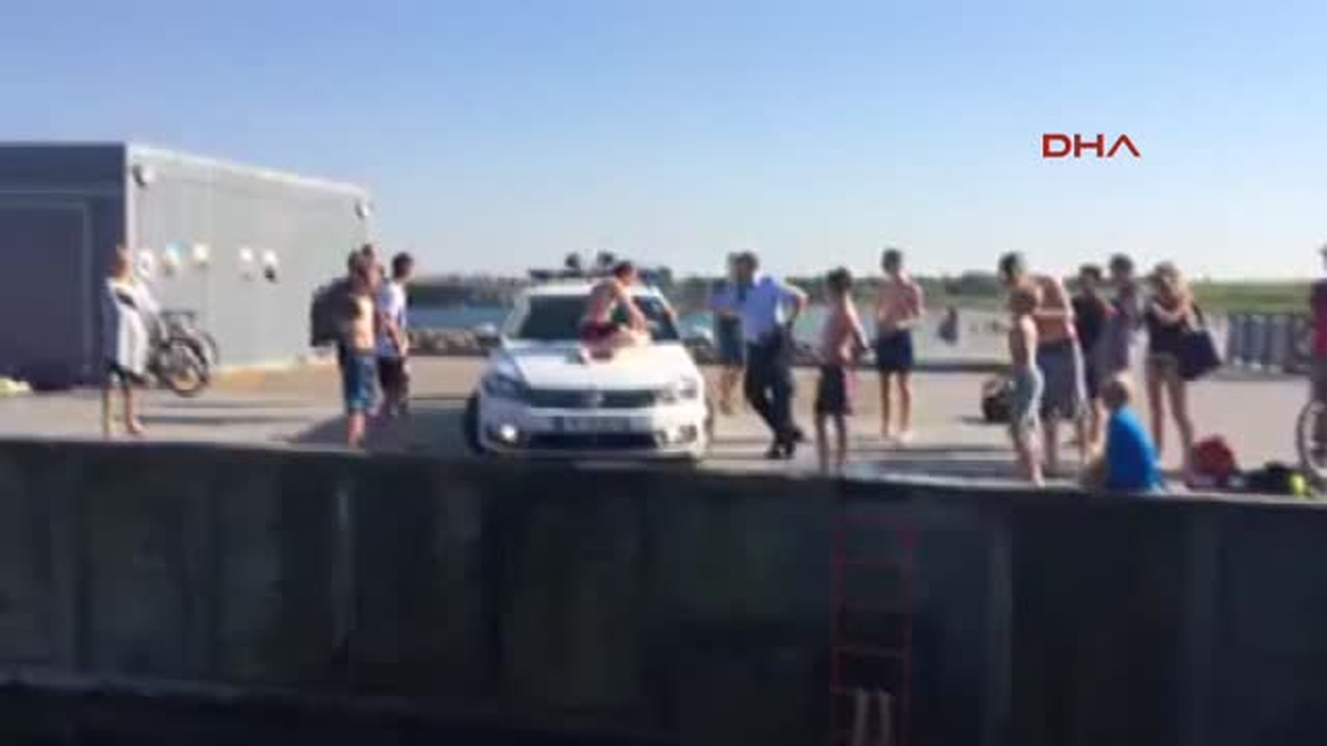 Polisin Hoşgörüsü Çocukları Eğlendirdi