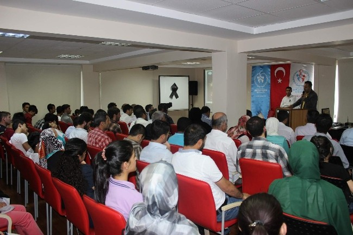 Şanlıurfa Gençlik Merkezi\'nde Soma İçin Hatim Duası