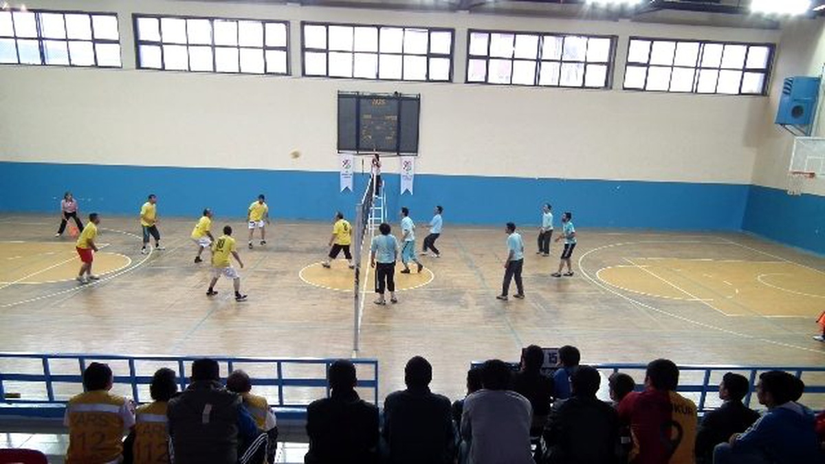 Sarıkamış\'ta Kurumlararası Futbol Turnuvası