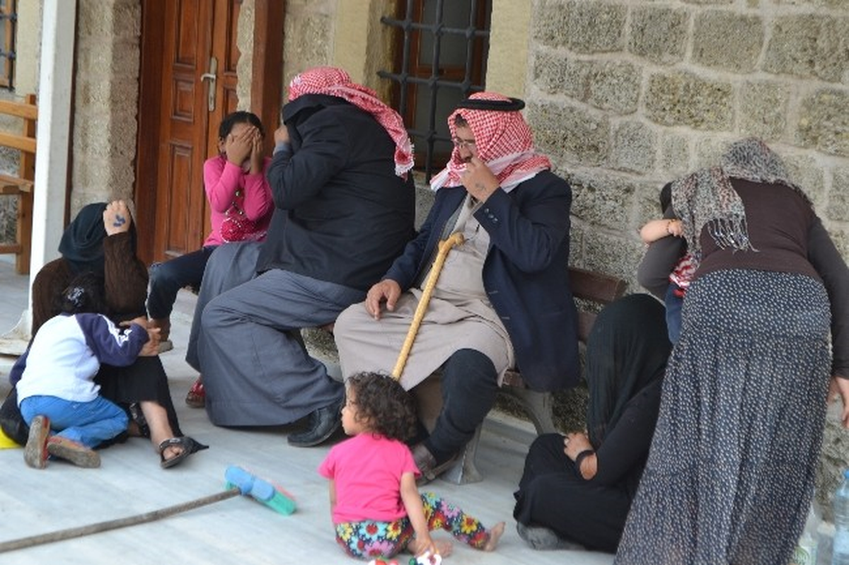 Savaştan Kaçtılar, Dilenerek Geçiniyorlar
