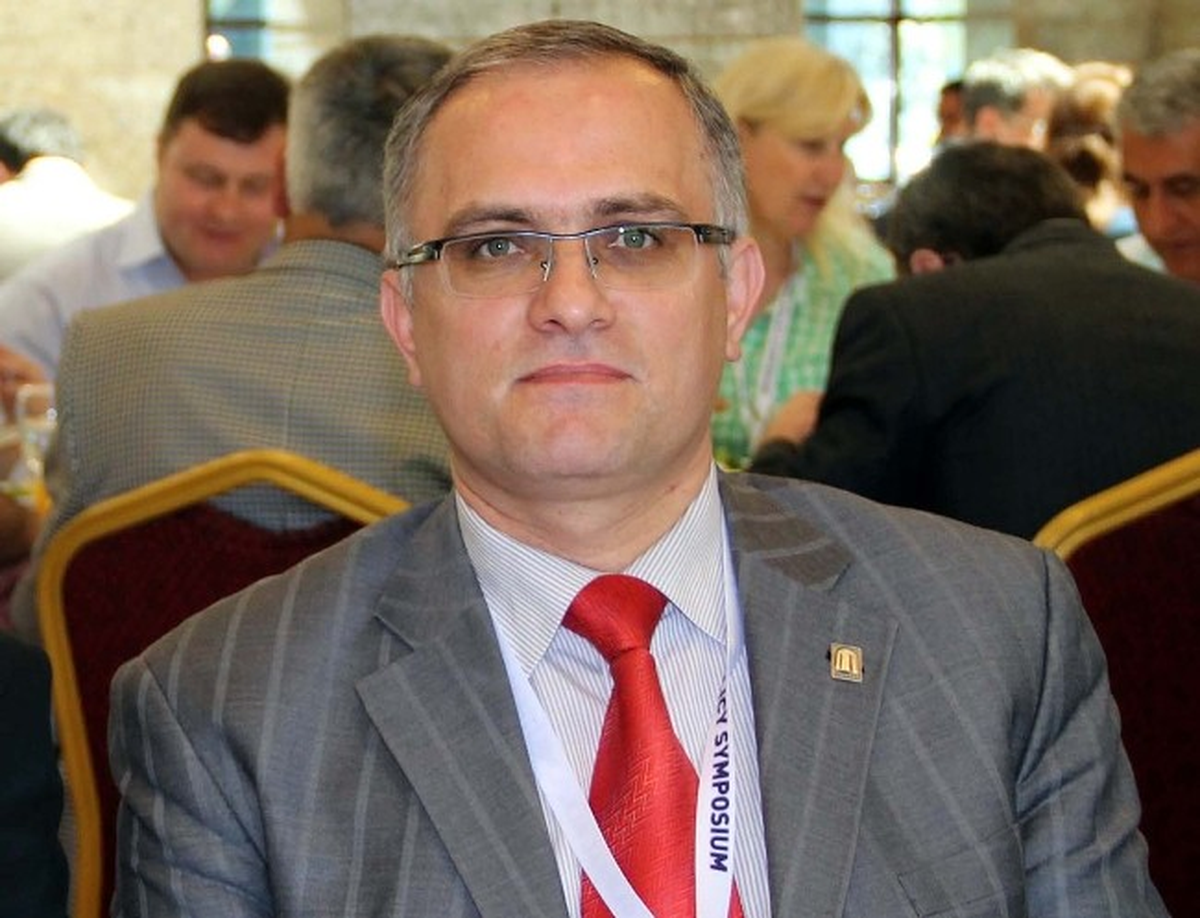 Sigara Bağımlılığı Gençlik Döneminde Başlıyor