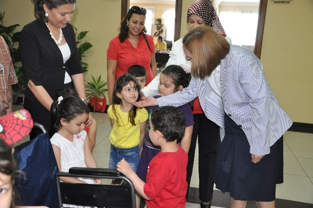 Tane Tane Toplayıp Tekerlekli Sandalye Aldılar