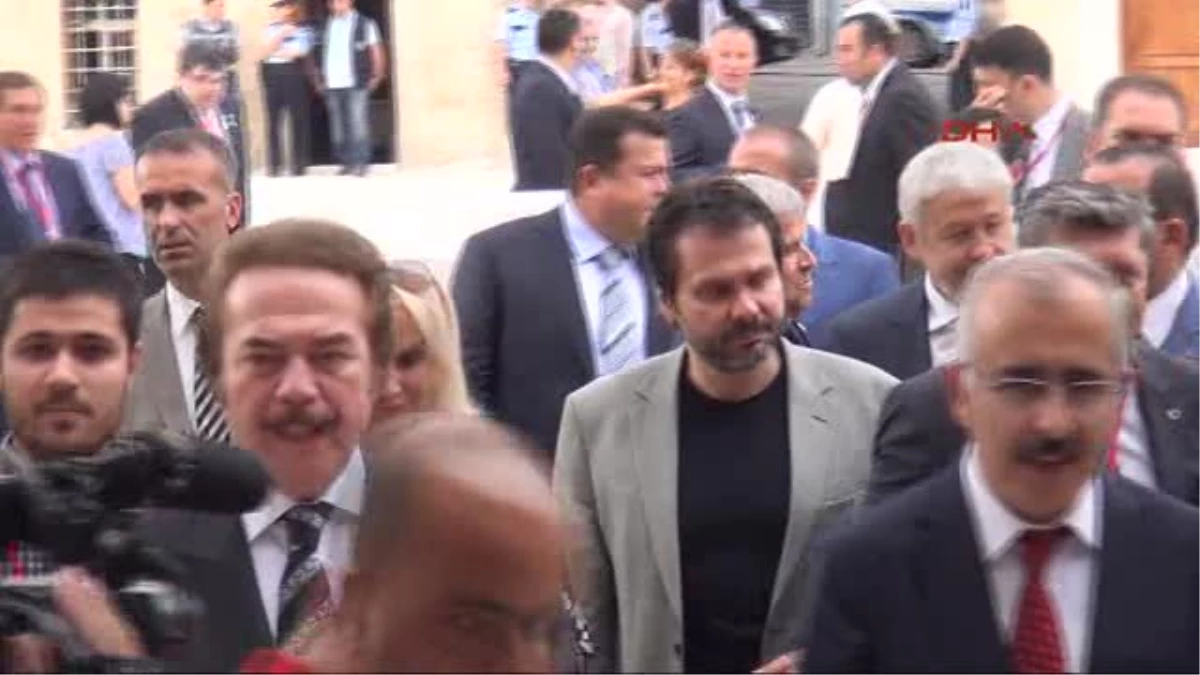 Türk Dünyası'ndan Orhan Gencebay'a Kızıl Elma Ödülü