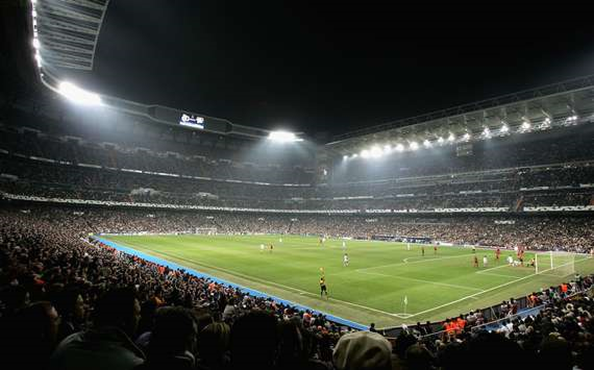 UEFA\'dan Real Madrid\'e Tribün Kapatma Cezası!